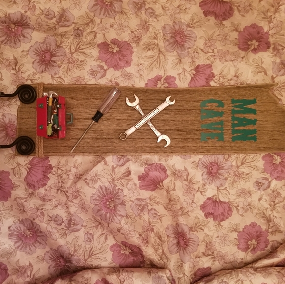 Wall hanger - Picture 4 of 4